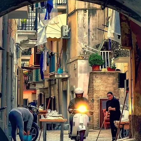 Dimora Dei Veneziani - Locazione Turistica Bed & Breakfast Bari